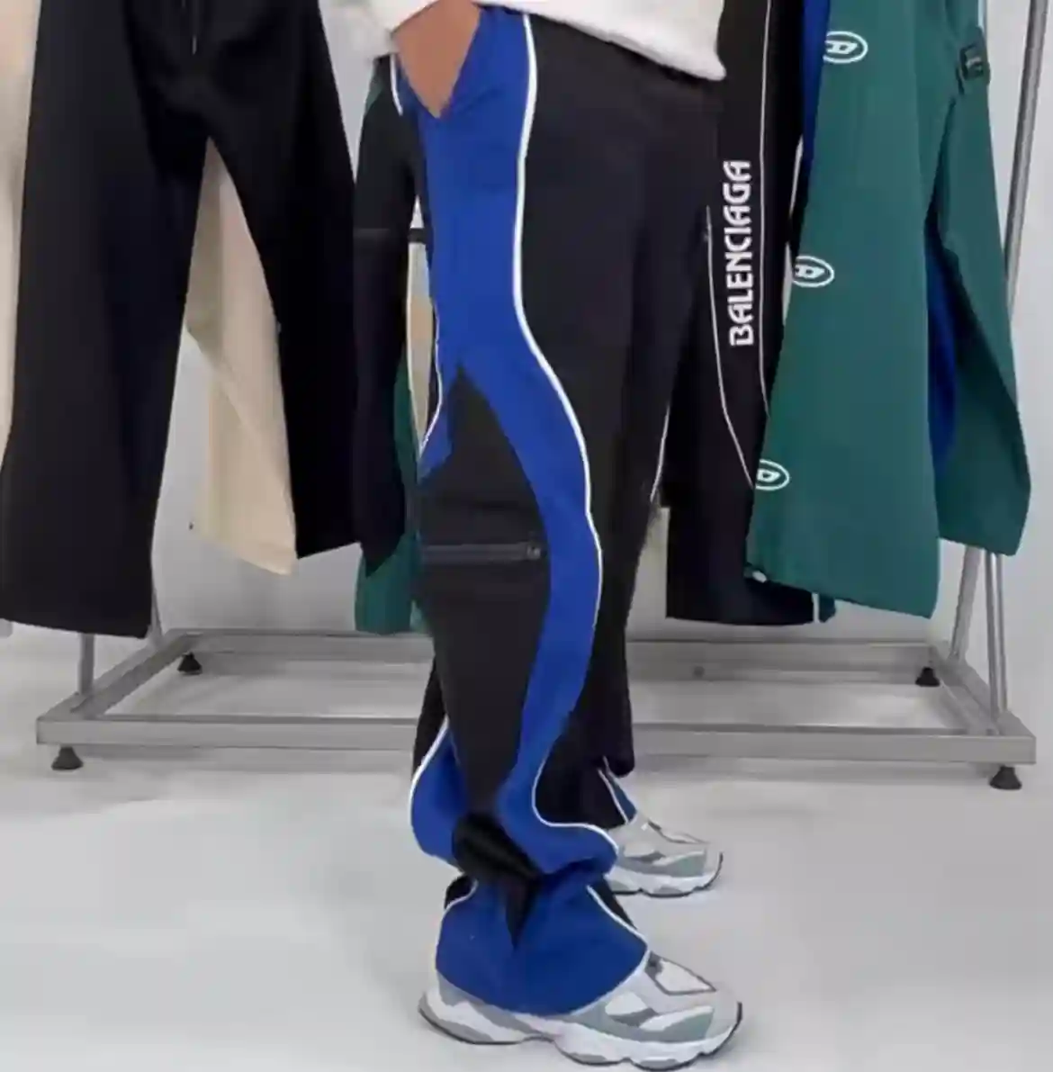 اسلش مشکی آبی