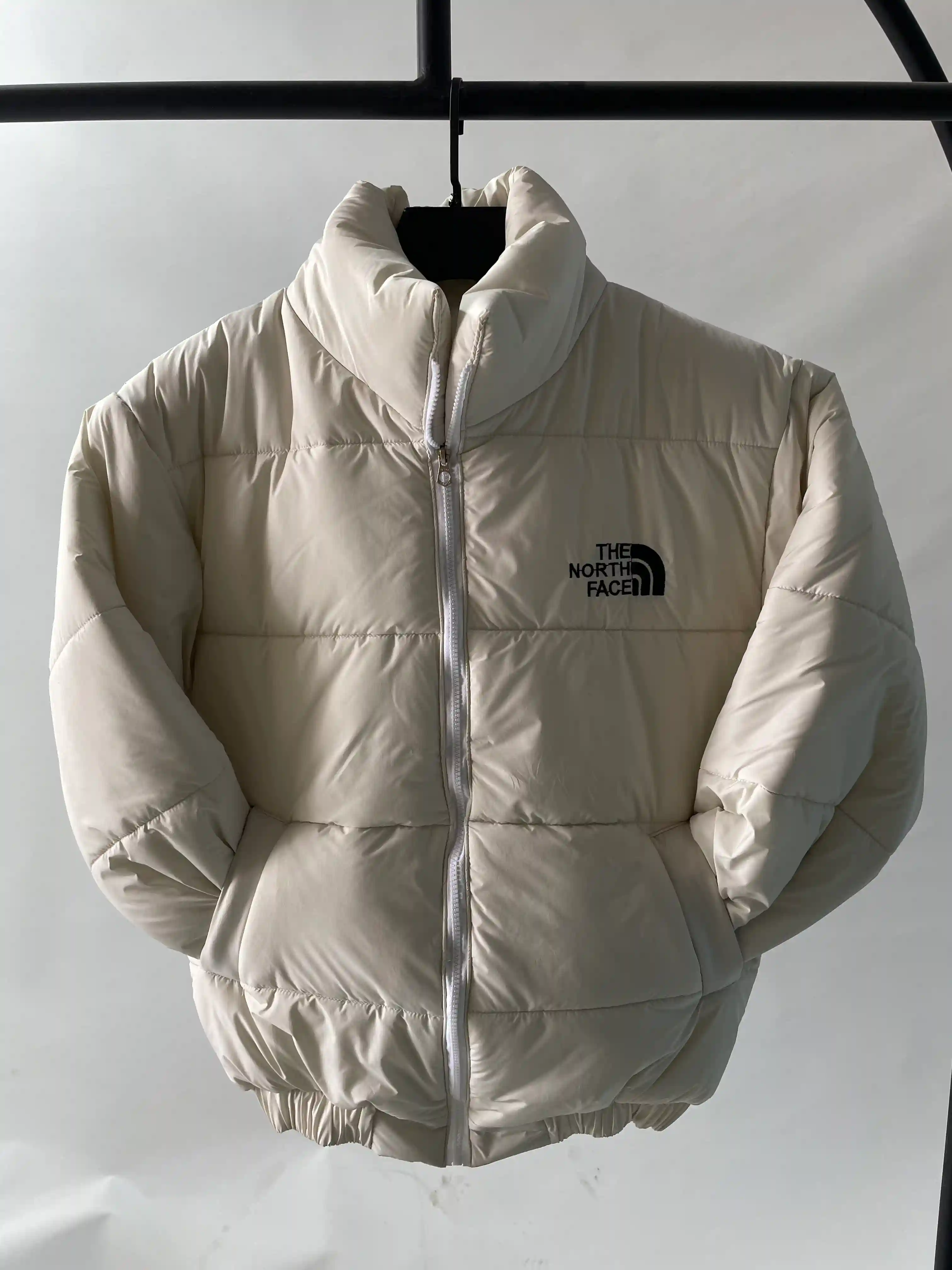 کاپشن N سفید